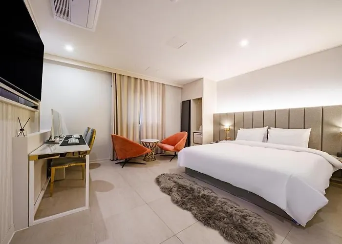 Munhyeon Signature Denbasta Hotel