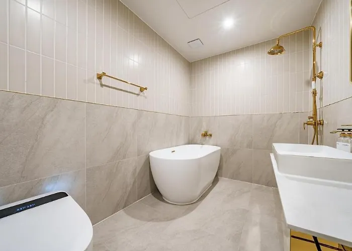 Hotel Munhyeon Signature Denbasta *